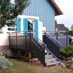 balkon mit treppe.jpg